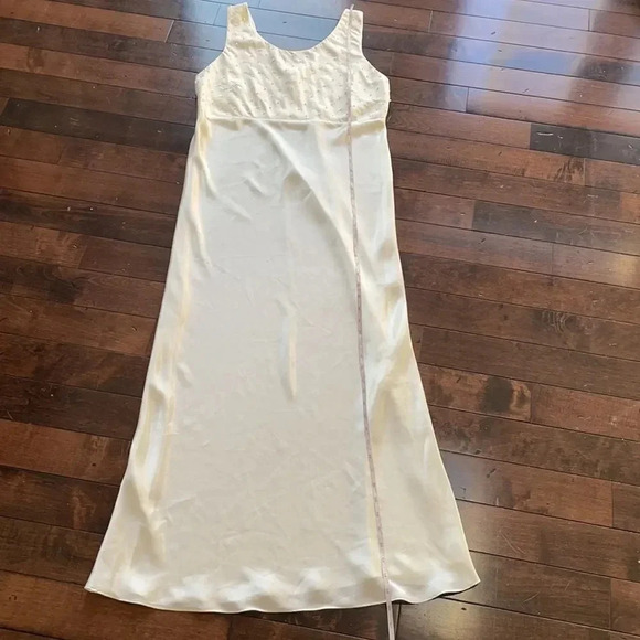 Victoria’s Secret nightgown, cream. Pearl embellished. Size large - Picture 7 of 11